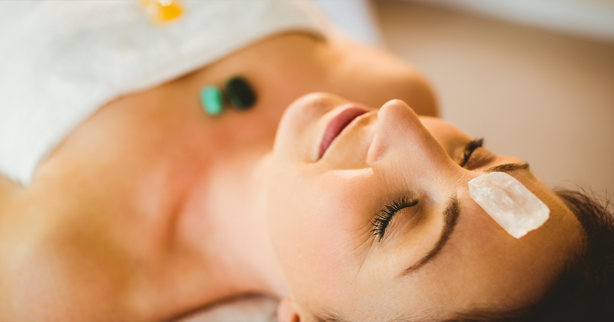 meditating with crystals